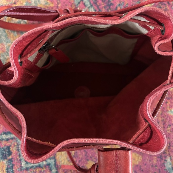 Will Leather Goods | Women’s Red Pebbled Leather Drawstring Hobo Crossbody Bag - Picture 12 of 15